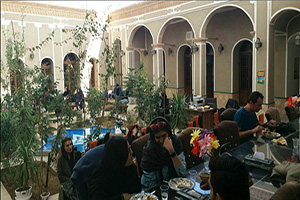 Yazd Hostel